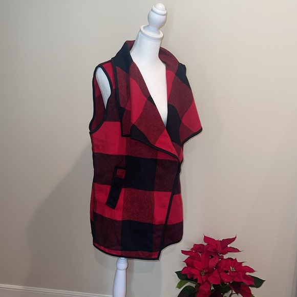 Buffalo plaid open-front vest - Picture 8 of 14